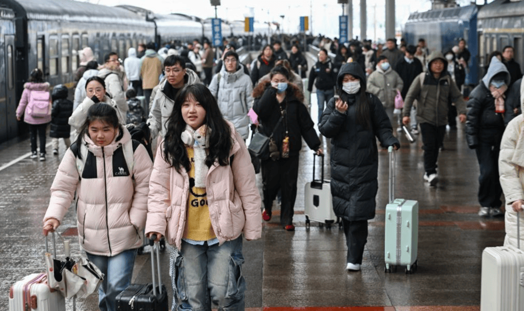 己式悦己游”成跨年新哲学“免税购物”“中国购”等成关键词澳门新葡京网站2026年“国补”落地后首个假期： “老(图3)