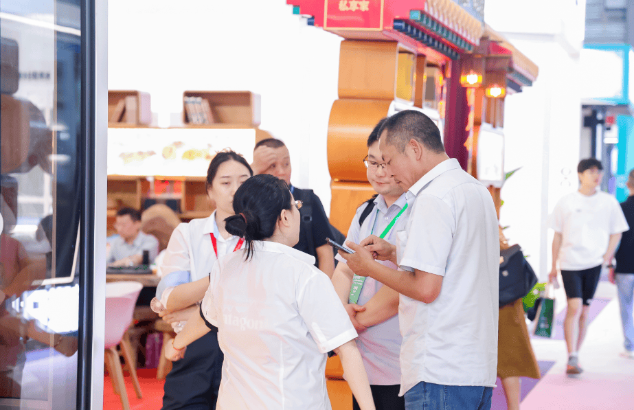 年广州帐篷、睡袋、防潮垫展览会新葡京博彩露营神器-2026(图3)